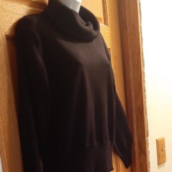 Cowl neck sweater - Picture 3 of 5
